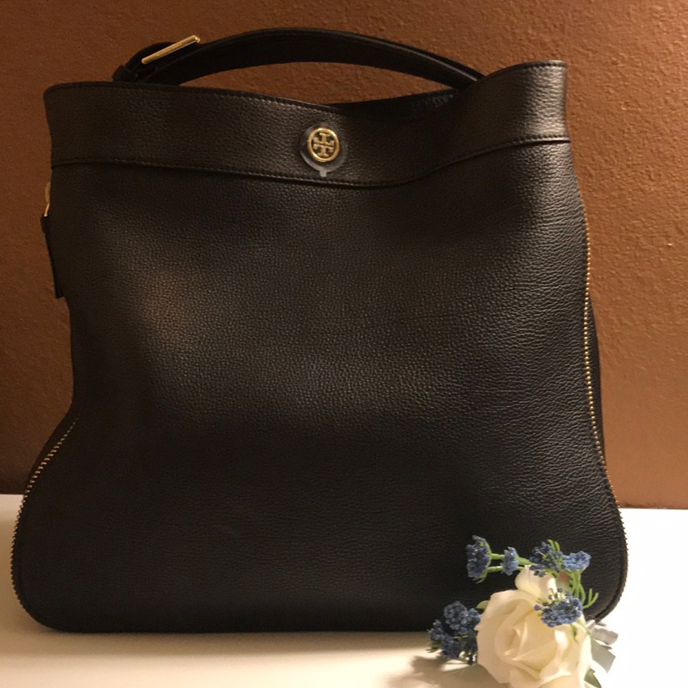 SOLD Tory Burch Robinson Pebbled Hobo